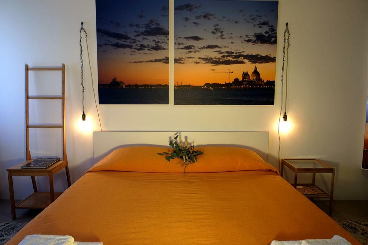 Lively Castello Comfort Room Private Bath & Privacy Velence Kültér fotó